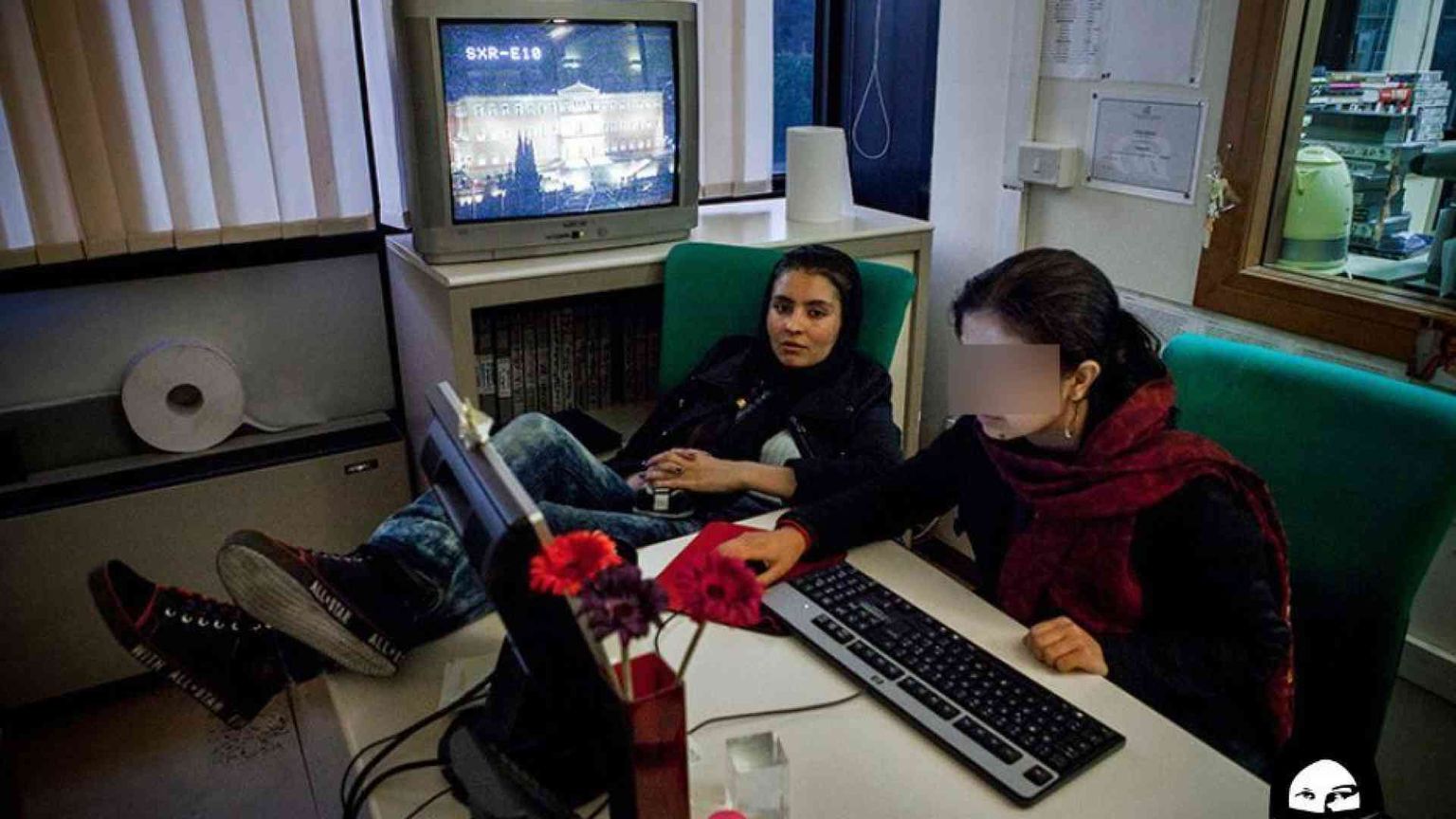 La giornalista Oranous, fuggita senza neonata e travolta dal dolore