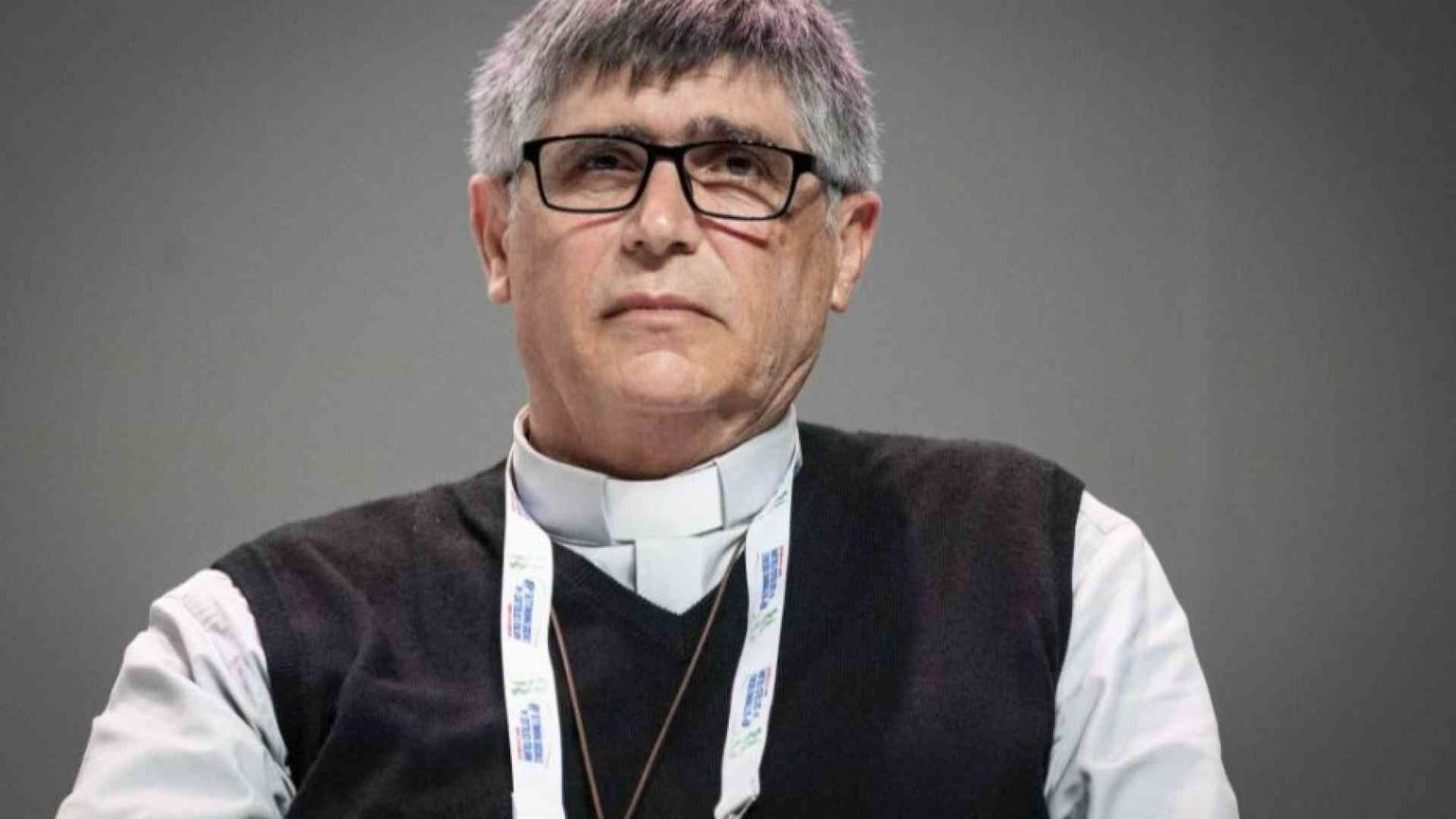 Don Patriciello: «Festeggio il mio compleanno... e un anno sotto scorta»