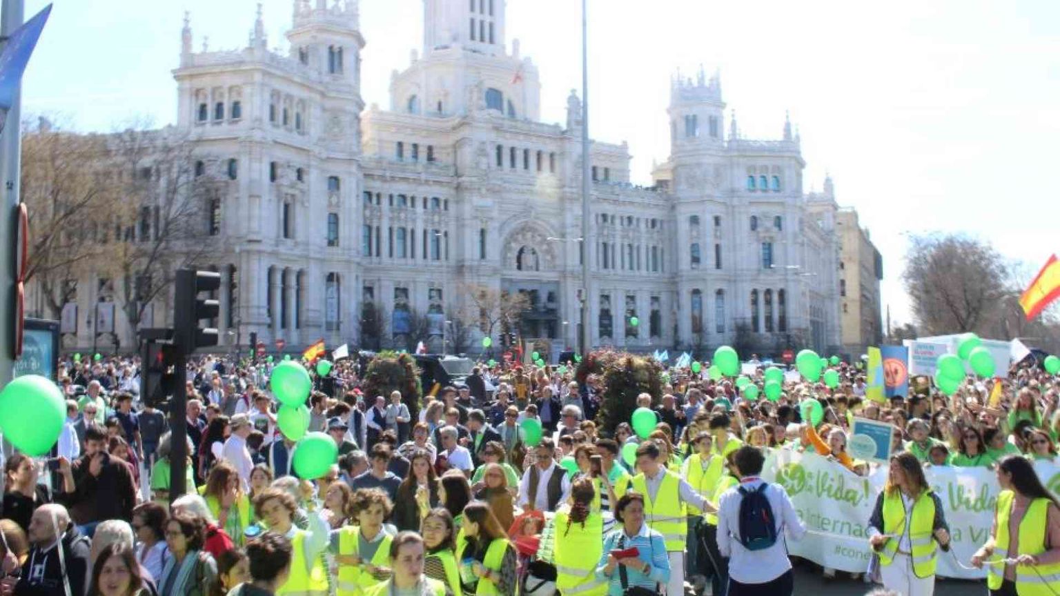 Aborto, eutanasia, ley trans: il «sì alla vita» della piazza di Madrid