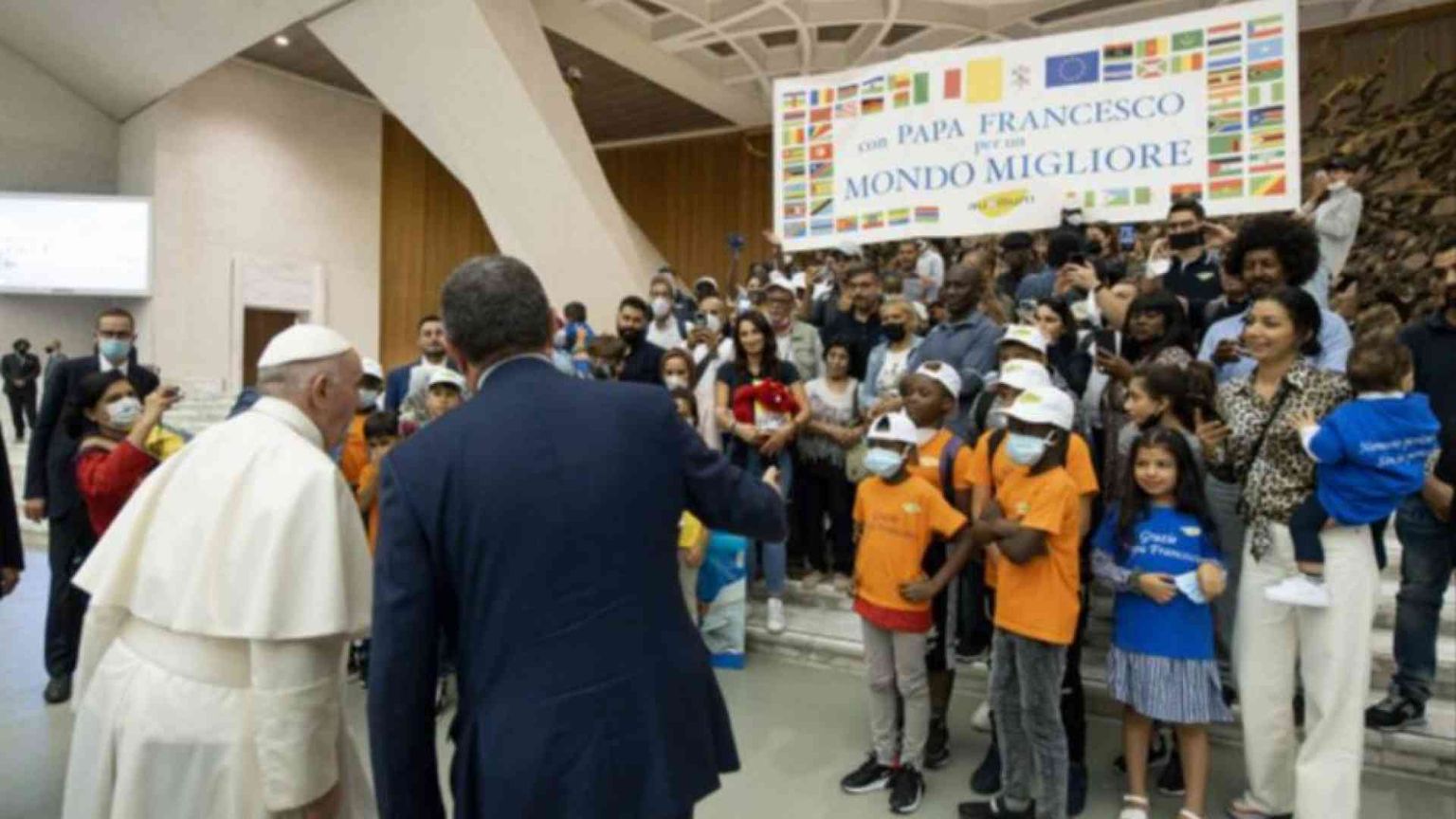 Papa Francesco incontra i profughi arrivati con i corridoi umanitari