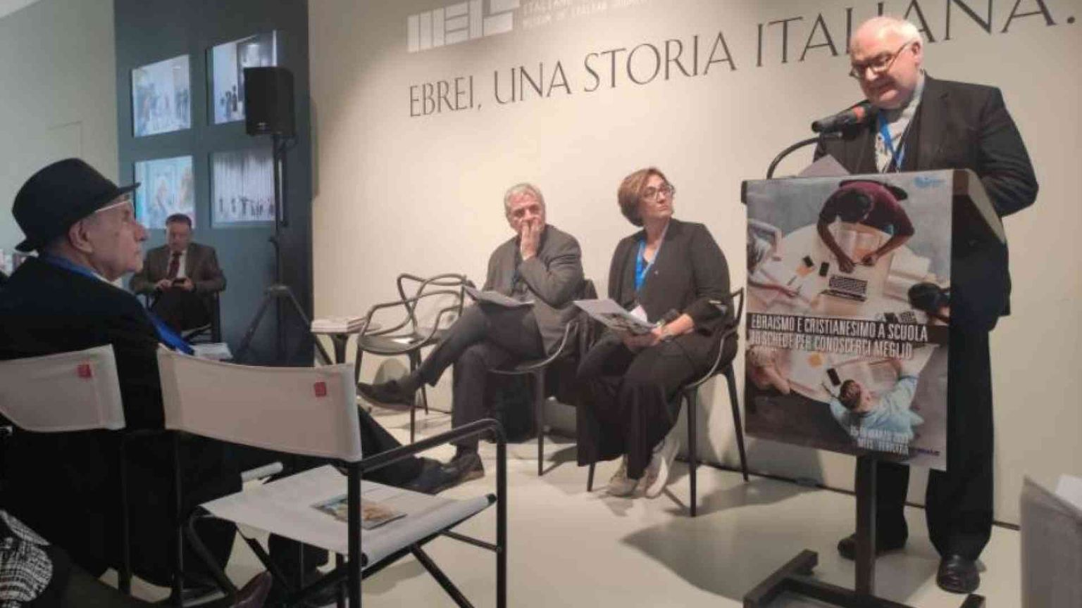 Sedici schede per conoscersi. A cominciare dalla scuola