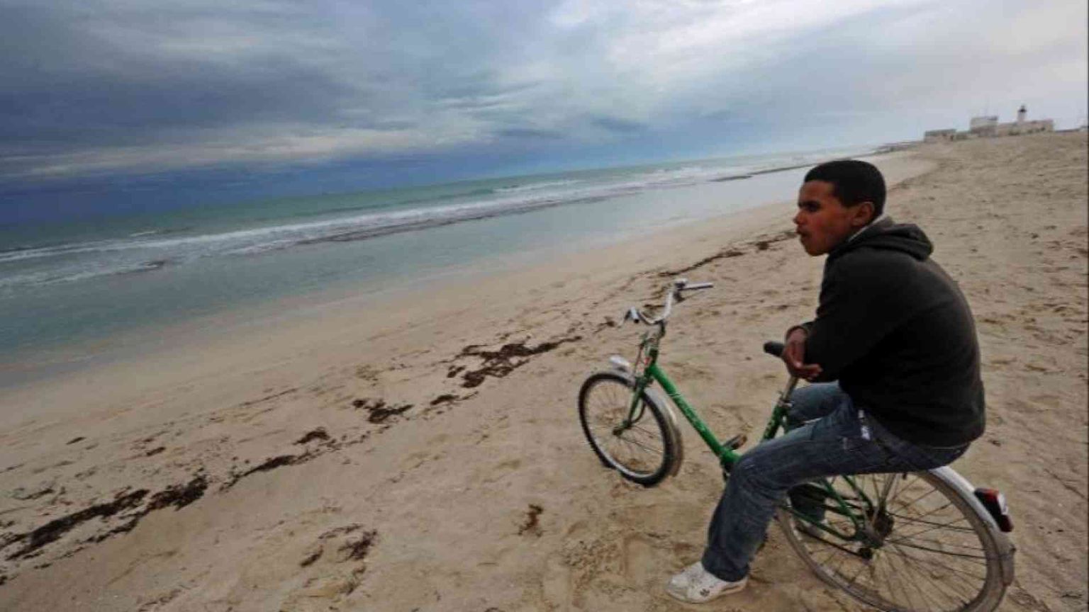 Pogrom, aggressioni e crisi. L’addio a Tunisi dei giovani di colore