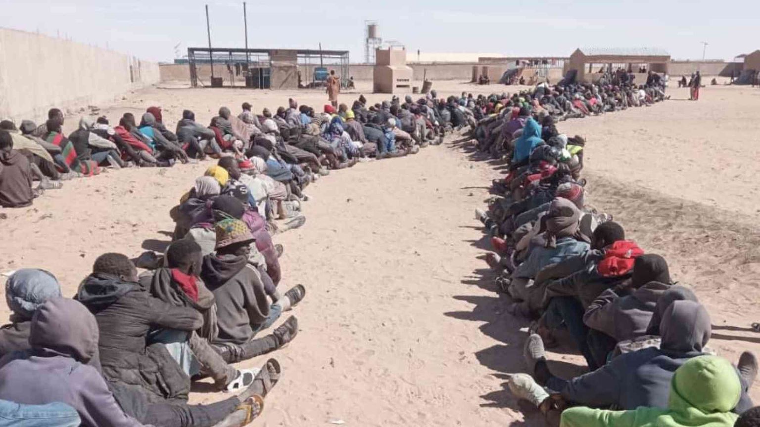 Migliaia abbandonati nel deserto del Niger. Piano Ue contro i trafficanti