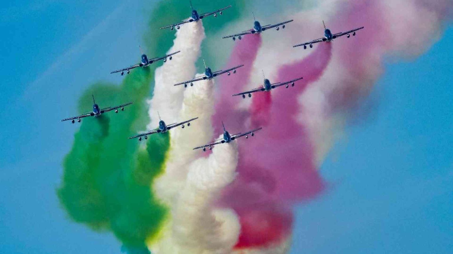 L'Aeronautica Militare italiana compie un secolo, tra imprese e record