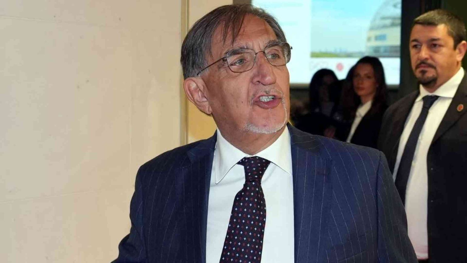 Via Rasella, La Russa sbanda e scatena una bufera politica. Poi si scusa