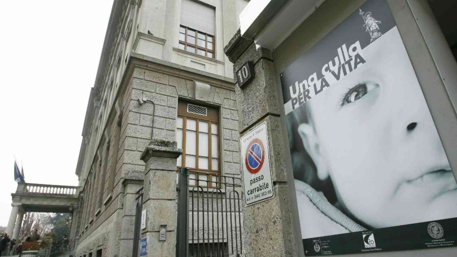 Il Tribunale cerca famiglia per Enea. «Se la mamma ci ripensa, la aiuteremo»