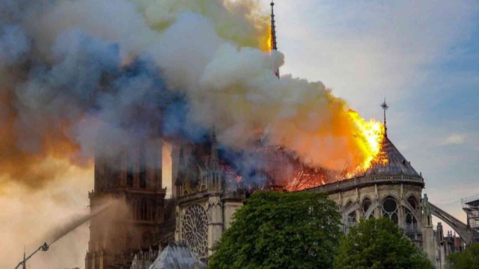 L'annuncio: Notre Dame, rinata dalle fiamme, riapre l’8 dicembre 2024