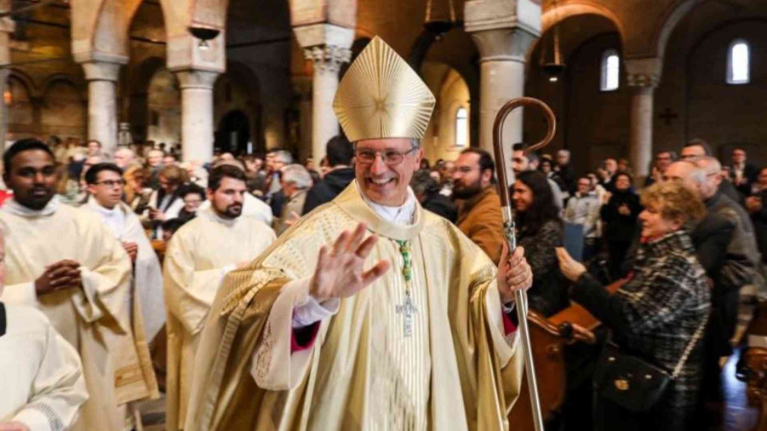 Trieste abbraccia il nuovo pastore, il vescovo Enrico Trevisi