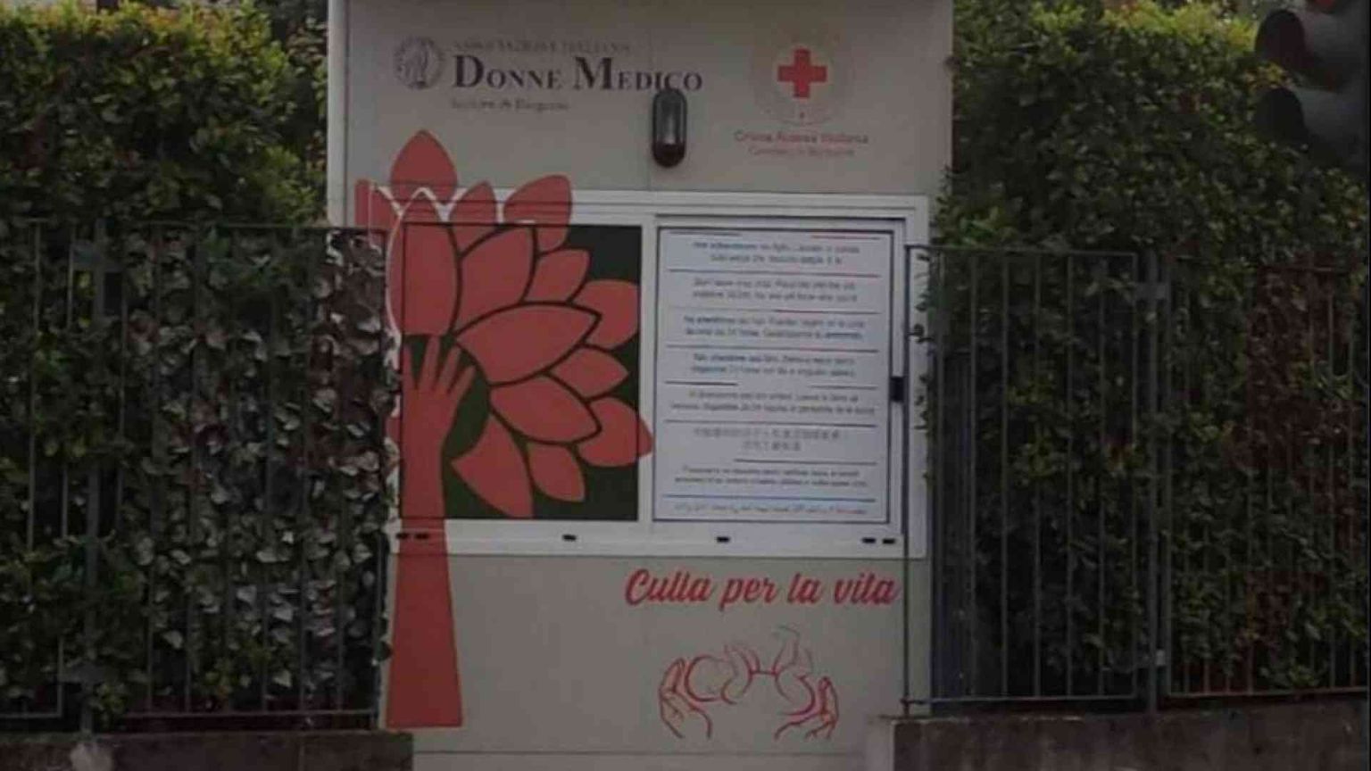 Neonata nella Culla per la vita di Bergamo. La mamma: «Ti amerò per sempre»