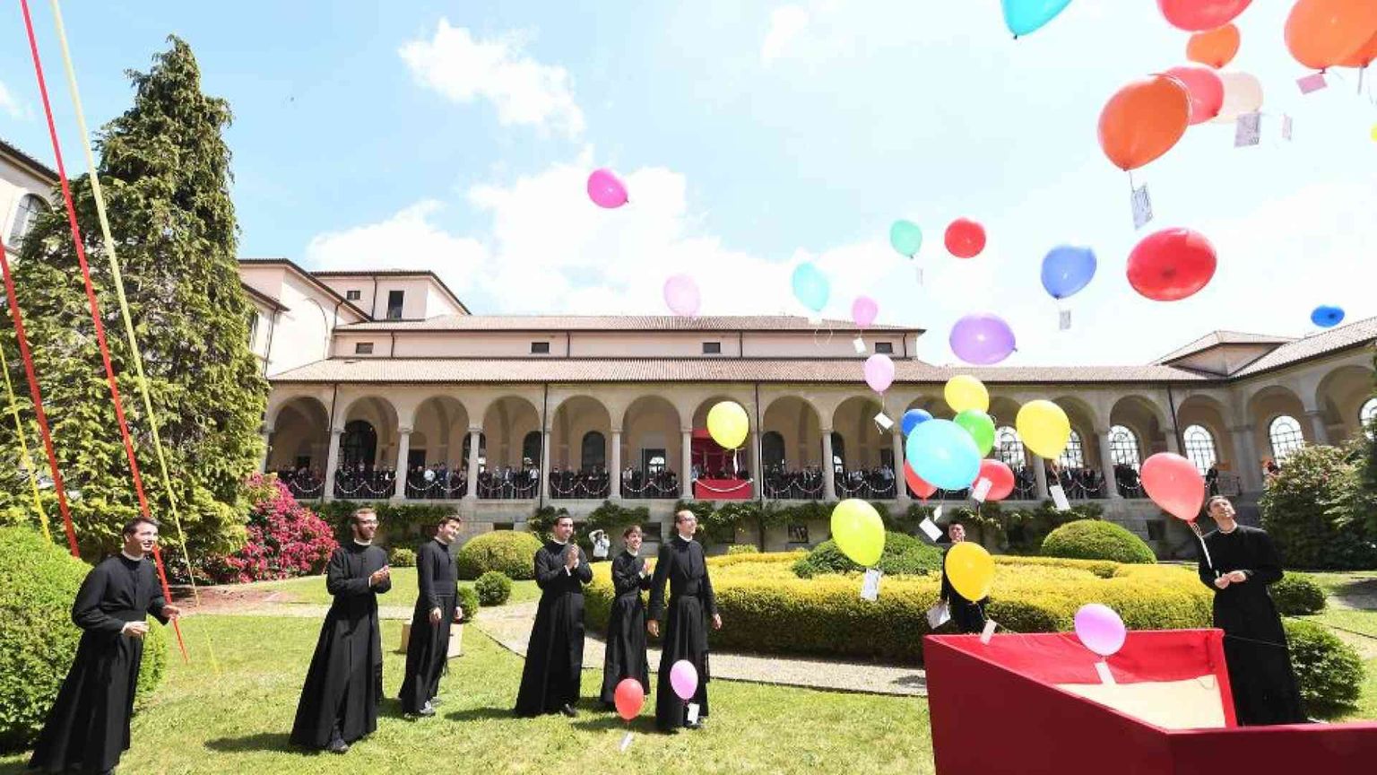 Don Brambilla: a rischio il rapporto tra il prete e le comunità che guida