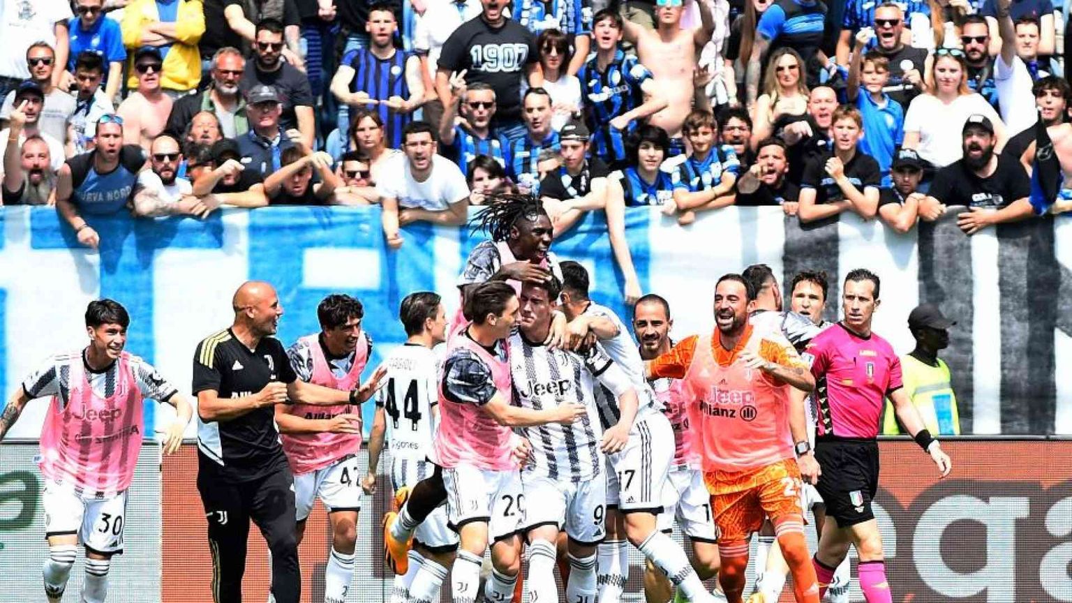 Cori razzisti, è l’ora delle decisioni forti