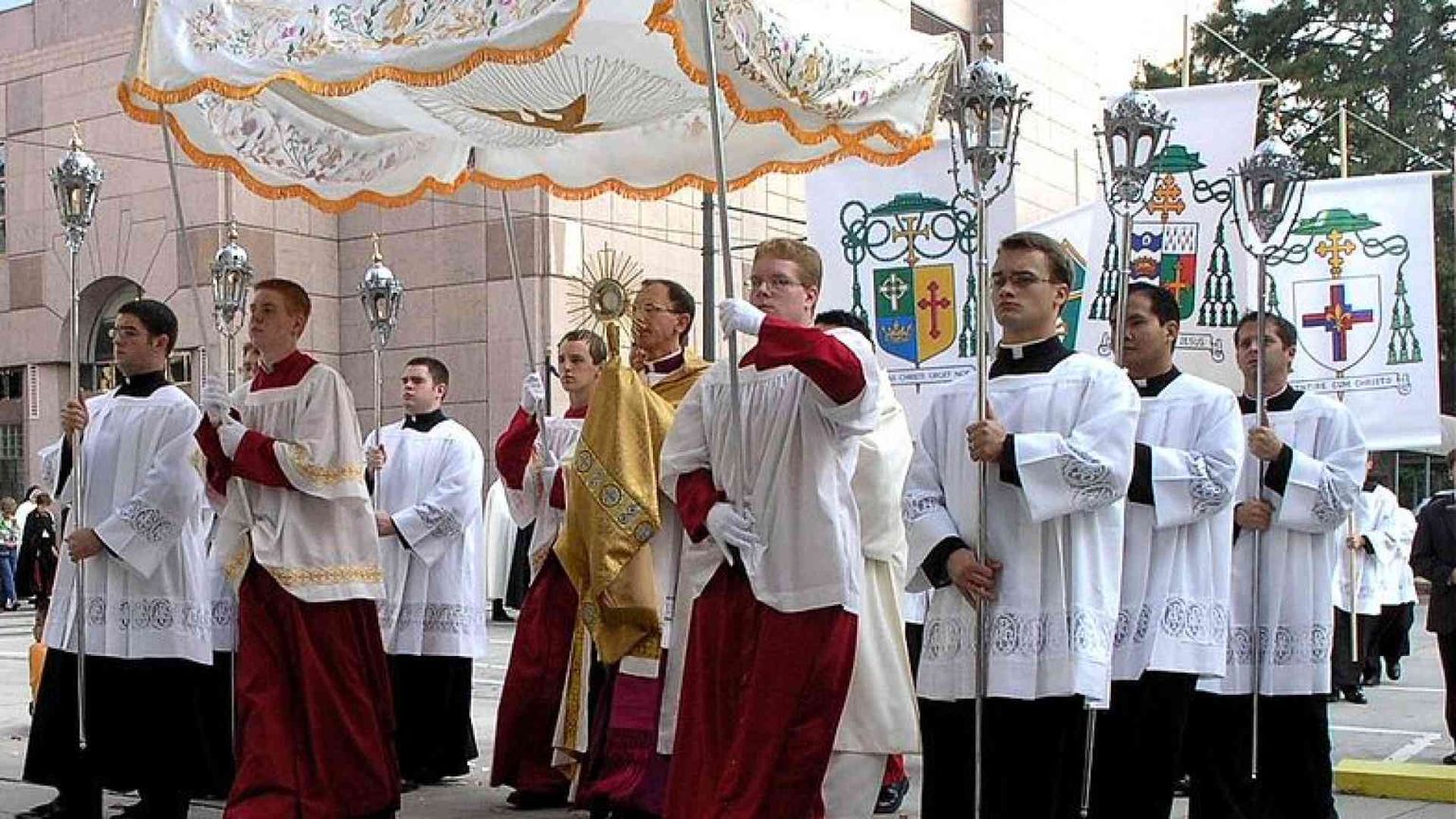 Processione eucaristica coast to coast