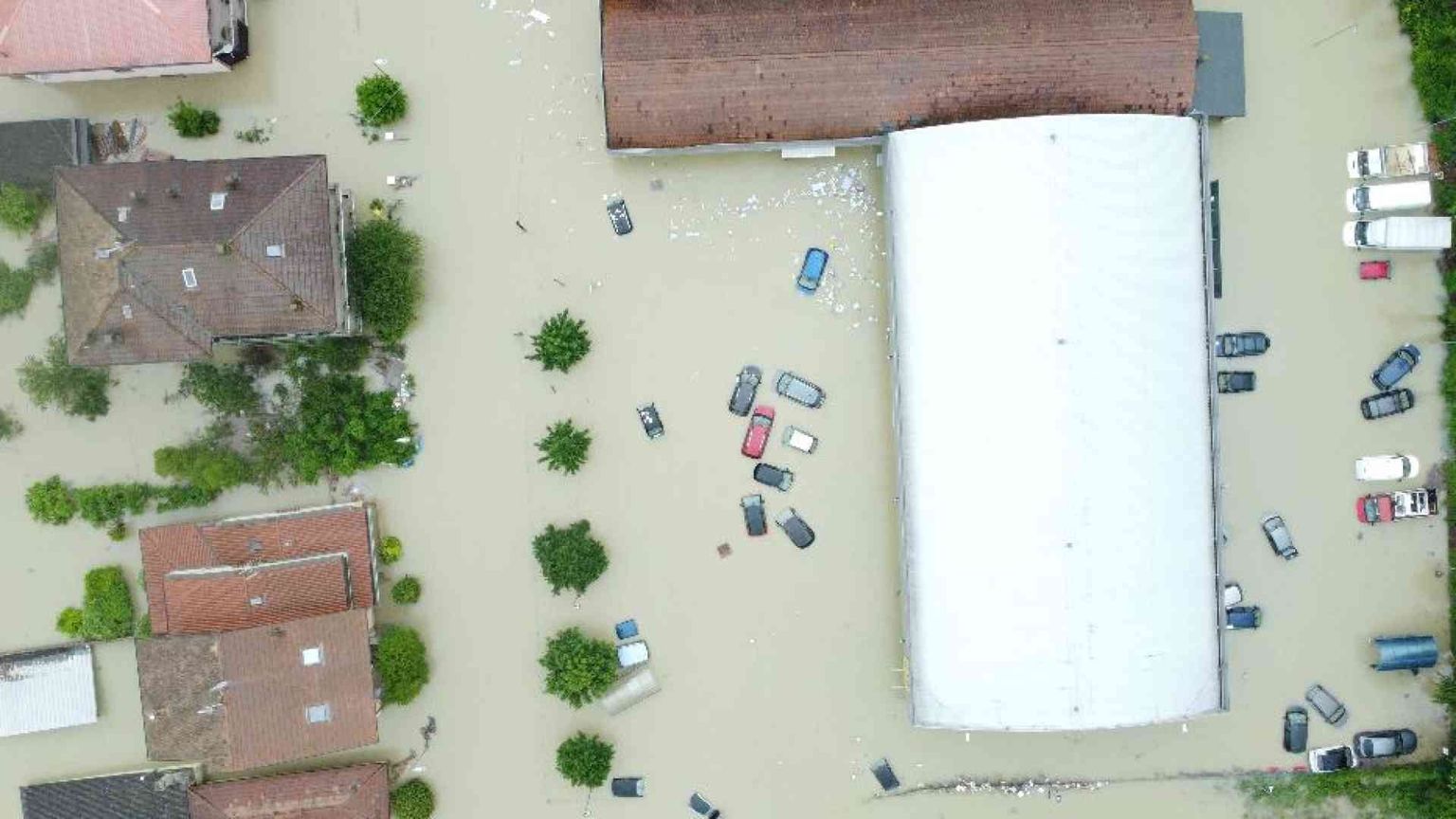 Nove le vittime accertate, dispersi tra Forlì e Cesena. Esondati 21 fiumi