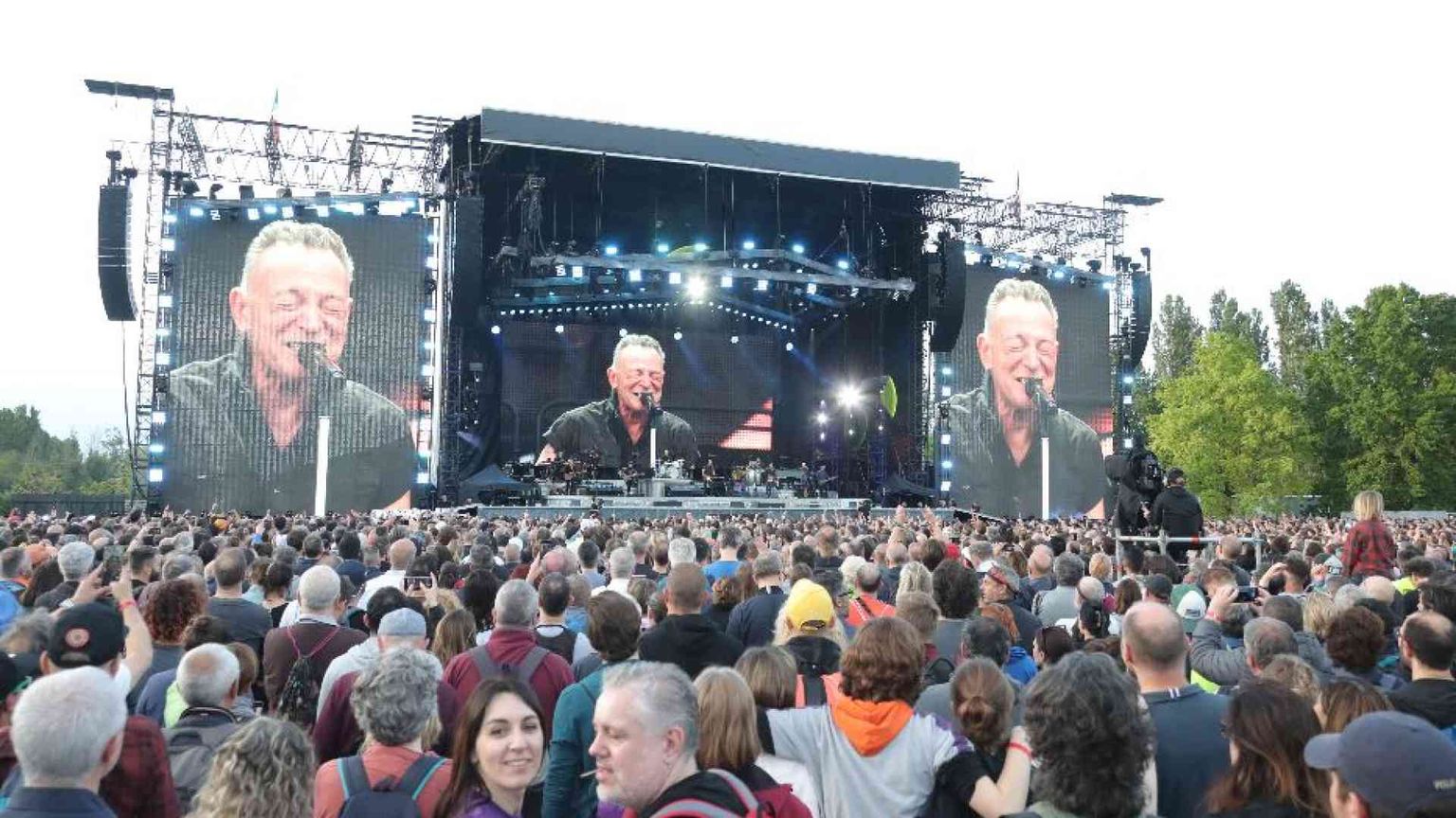 Springsteen a Ferrara nonostante tutto. E le polemiche lo travolgono