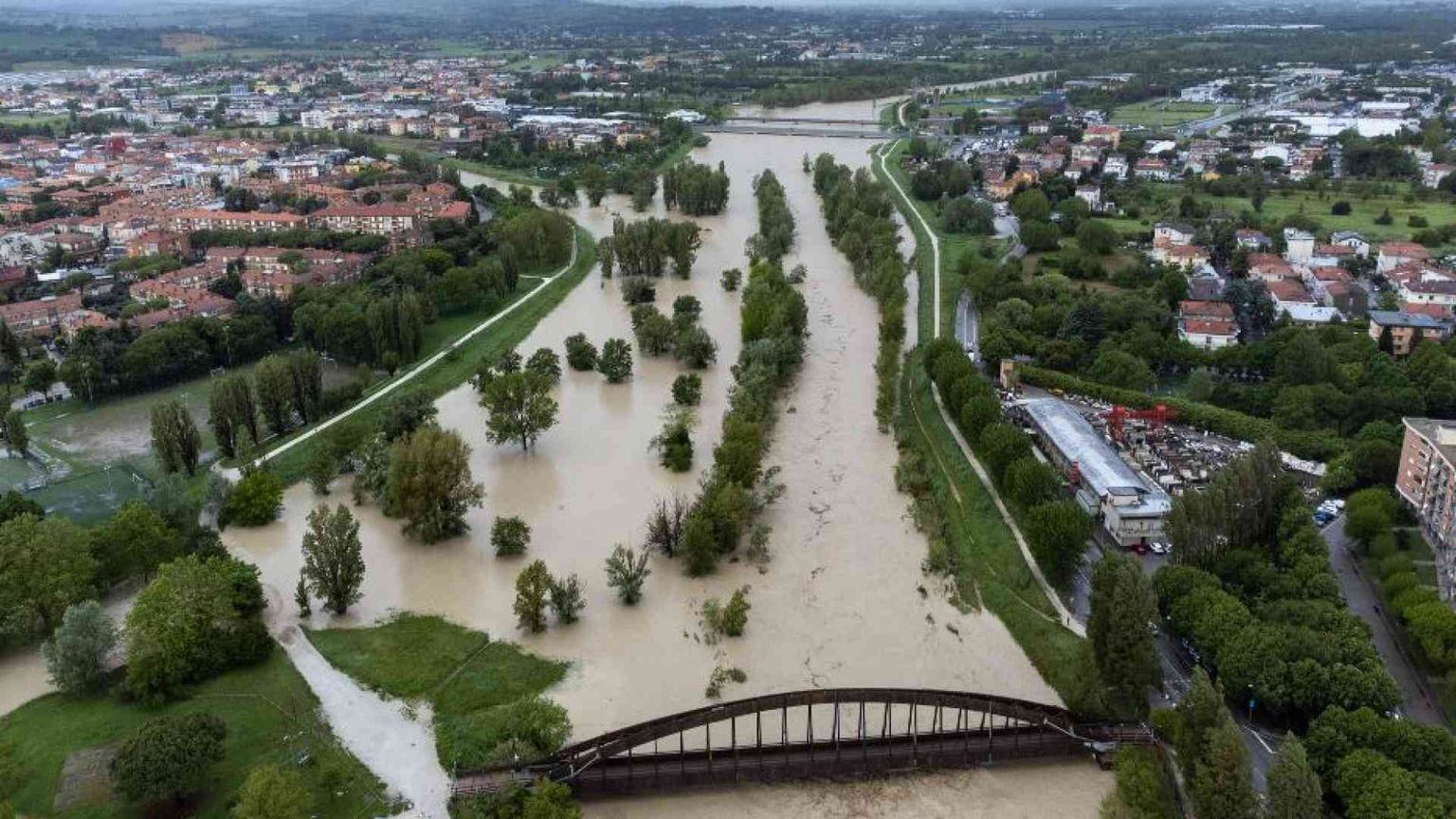 Più energie rinnovabili subito la risposta contro le emergenze