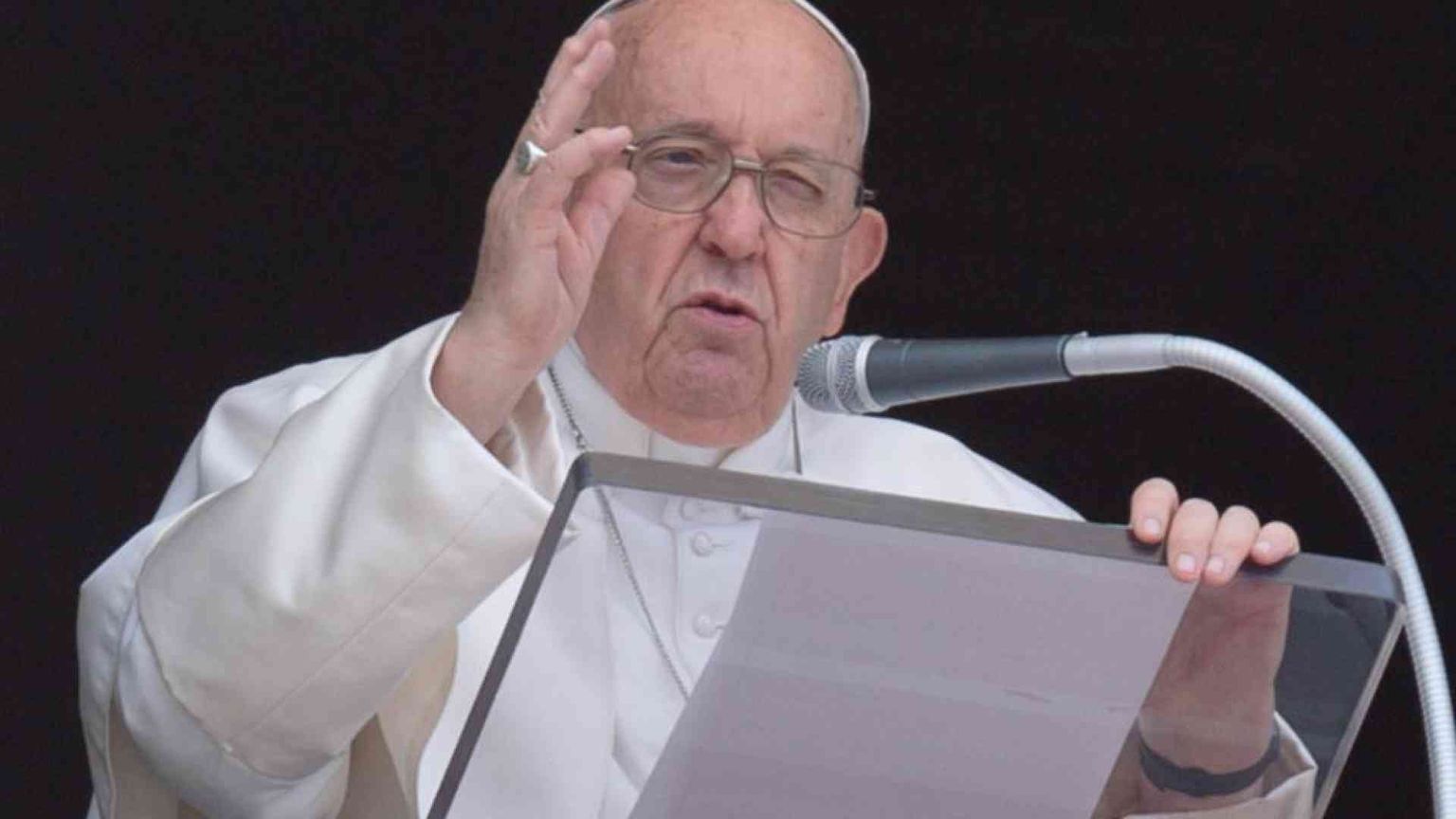 Il Papa: Gesù ha portato la nostra umanità, la nostra carne in cielo