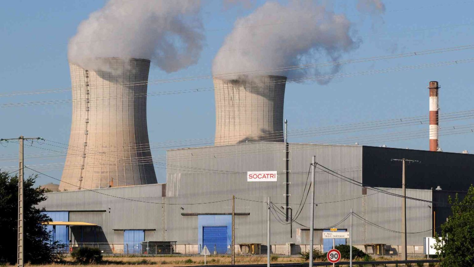 La Francia di Macron punta sul nucleare: sei nuove centrali entro il 2050