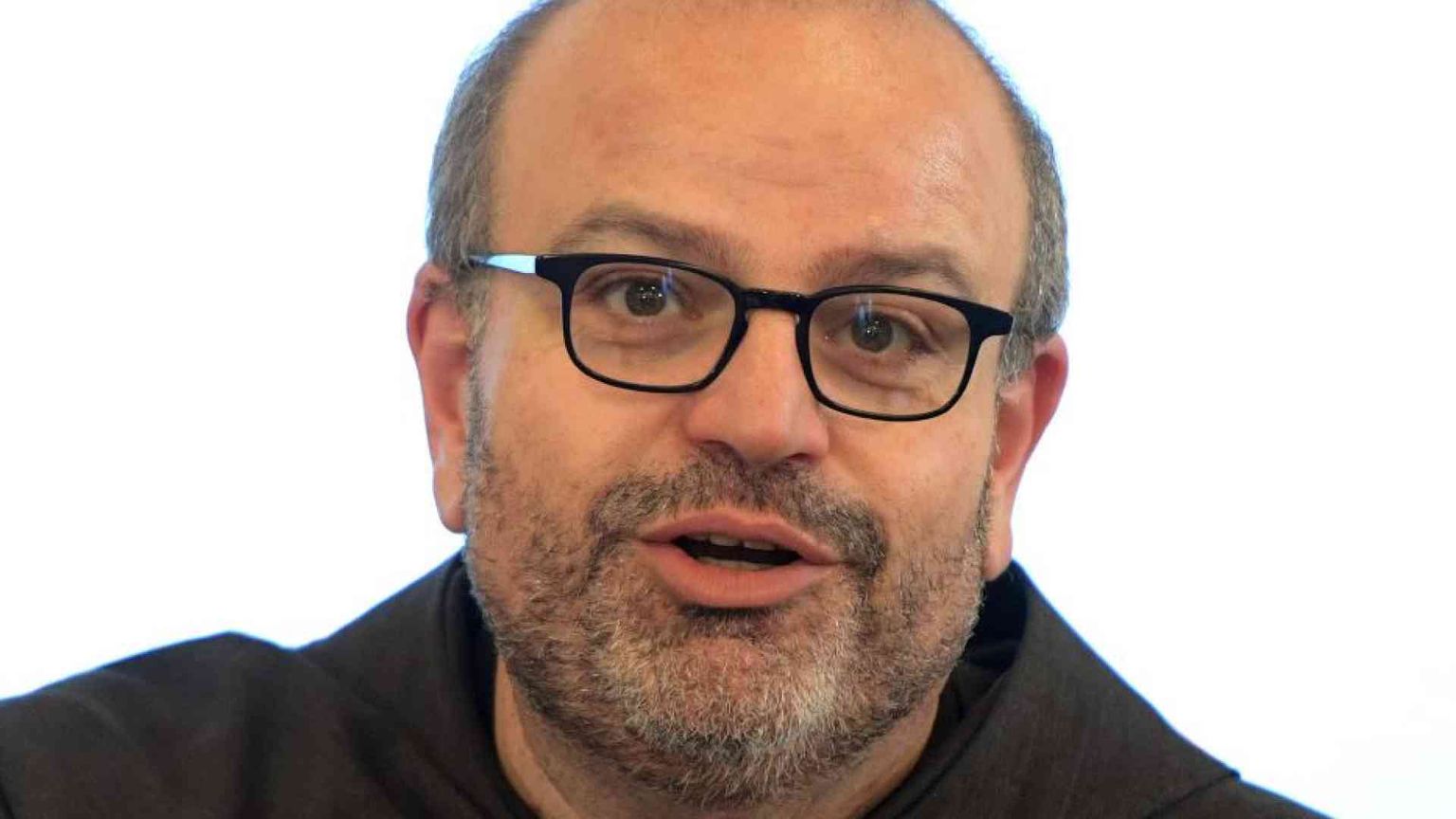 Cosa insegna la vicenda della foto falsa generata dai supercomputer