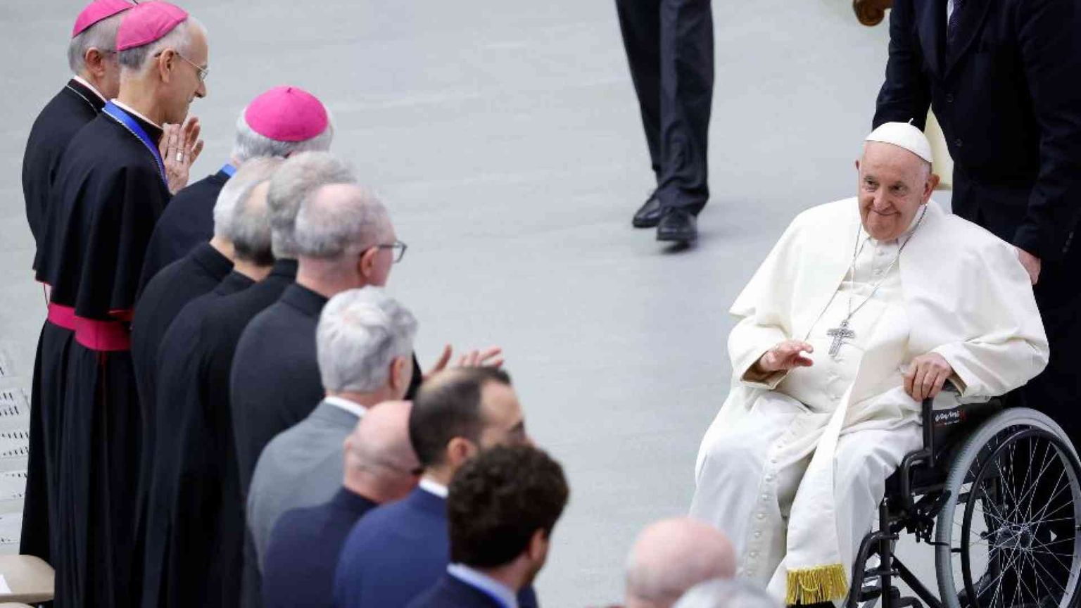 Papa Francesco: Chiesa sia aperta e "inquieta"