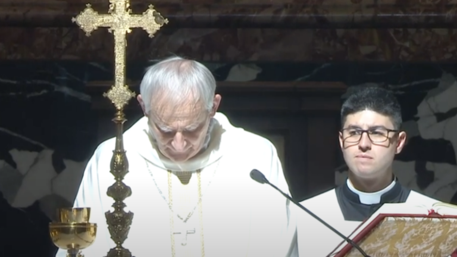 Zuppi alla messa in San Pietro con i vescovi: "Coraggio e unità"