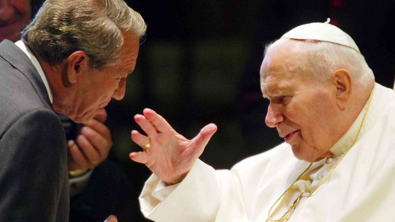 Navarro-Valls: «Guardando Wojtyla morto fui sicuro che era già in Dio»