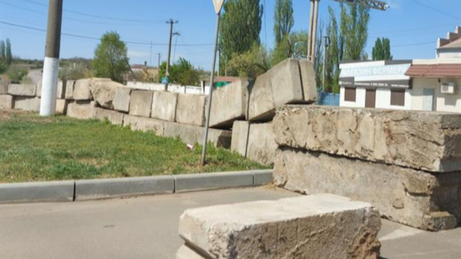 Miliardi di rubli, sguardo a Bruxelles e le spinte dei separatisti filorussi