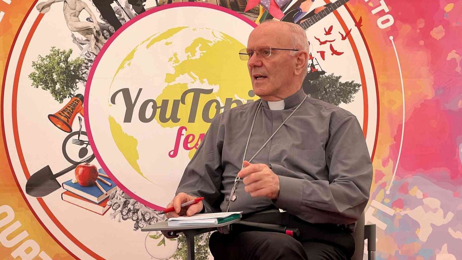 Il vescovo Galantino: ormai l’Occidente pensa soltanto in termini di guerra