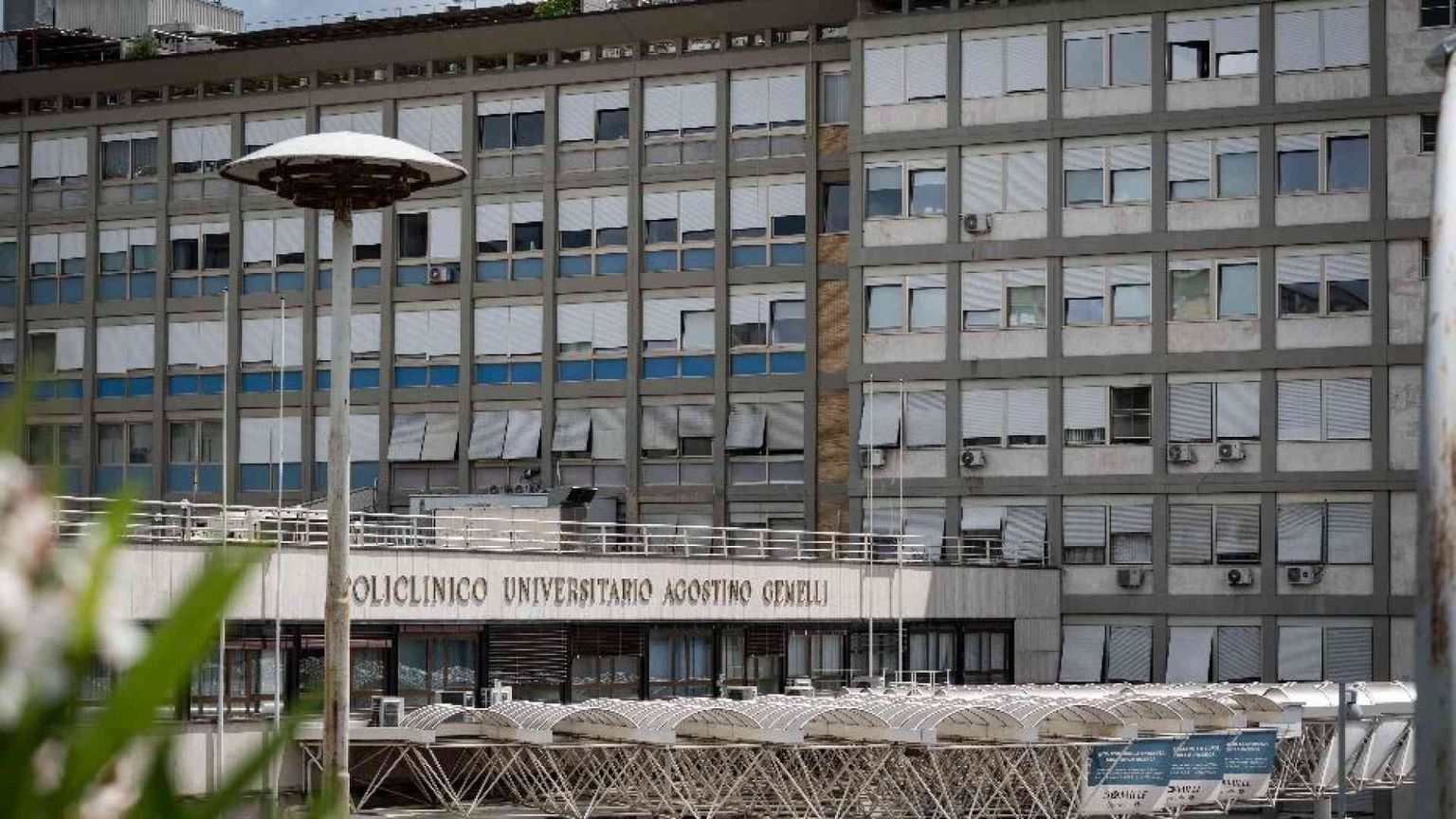 Controlli regolari, continua la fisioterapia