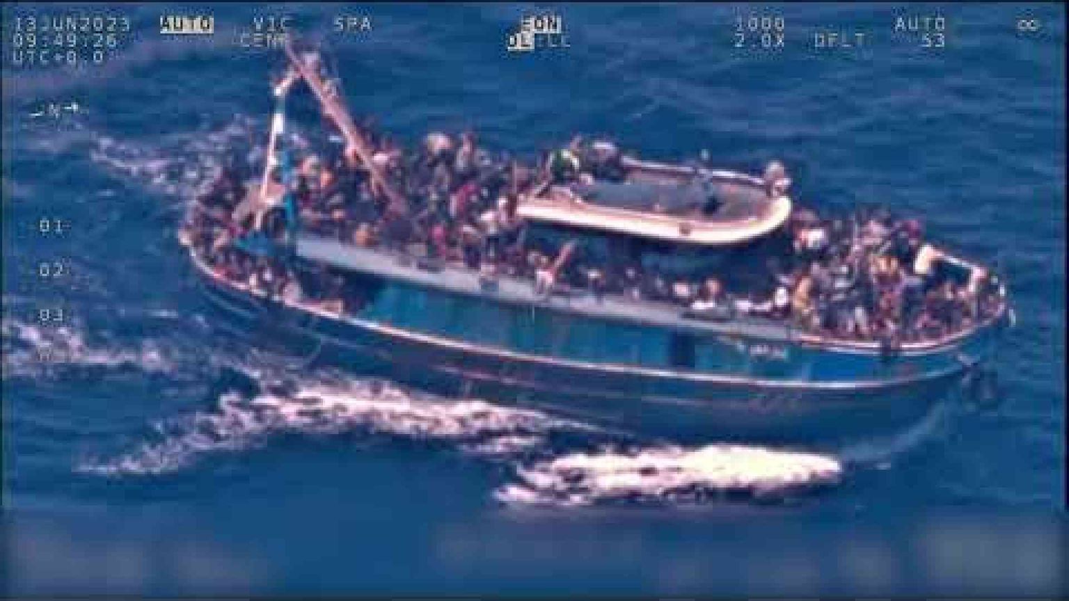 Il video di Frontex e quel barcone stracarico in balia del mare