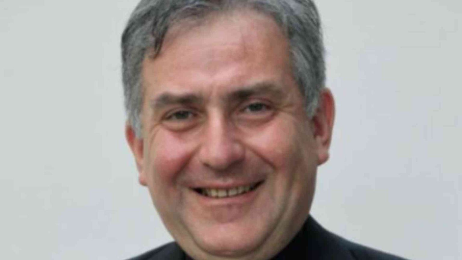 Carlo Villano nuovo vescovo di Pozzuoli e Ischia. Lascia Pascarella