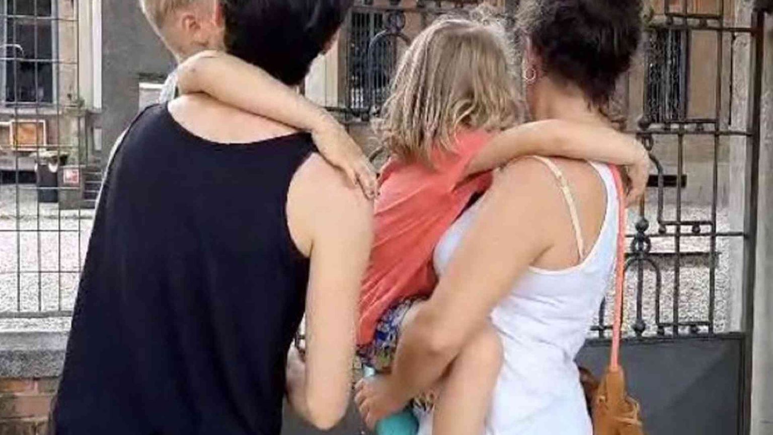 No alle registrazioni delle "due mamme": il caso Padova infiamma la politica