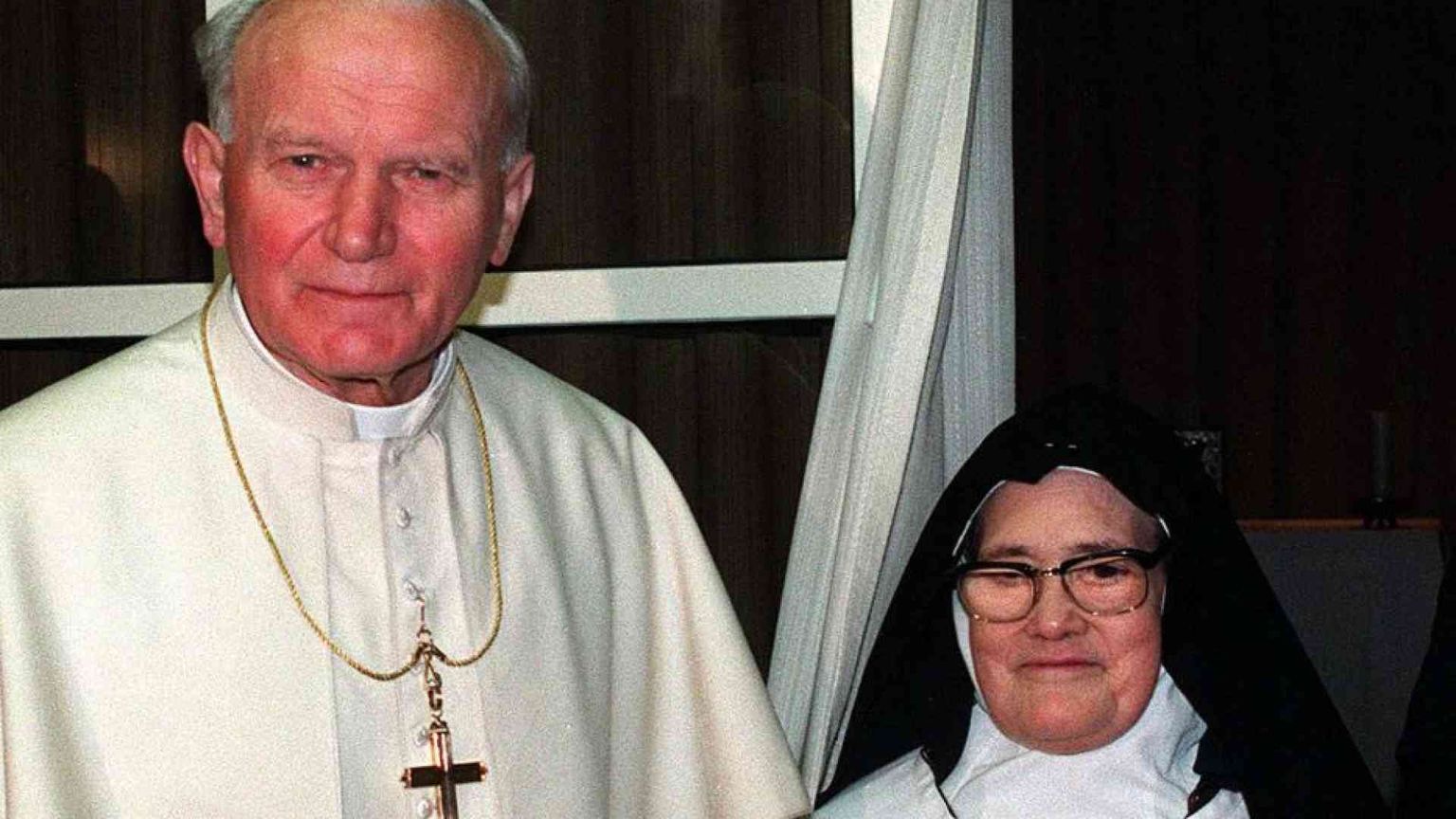 Fatima, diventa venerabile suor Lucia. Riconosciute le virtù eroiche