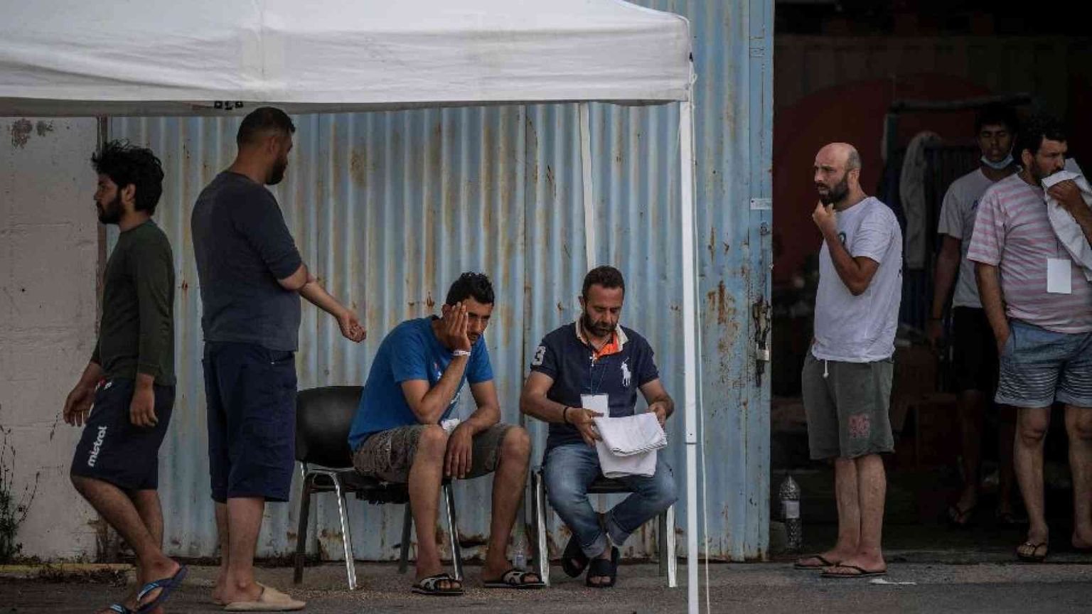 I racconti dei sopravvissuti: «La polizia greca ci ha tolto le prove»