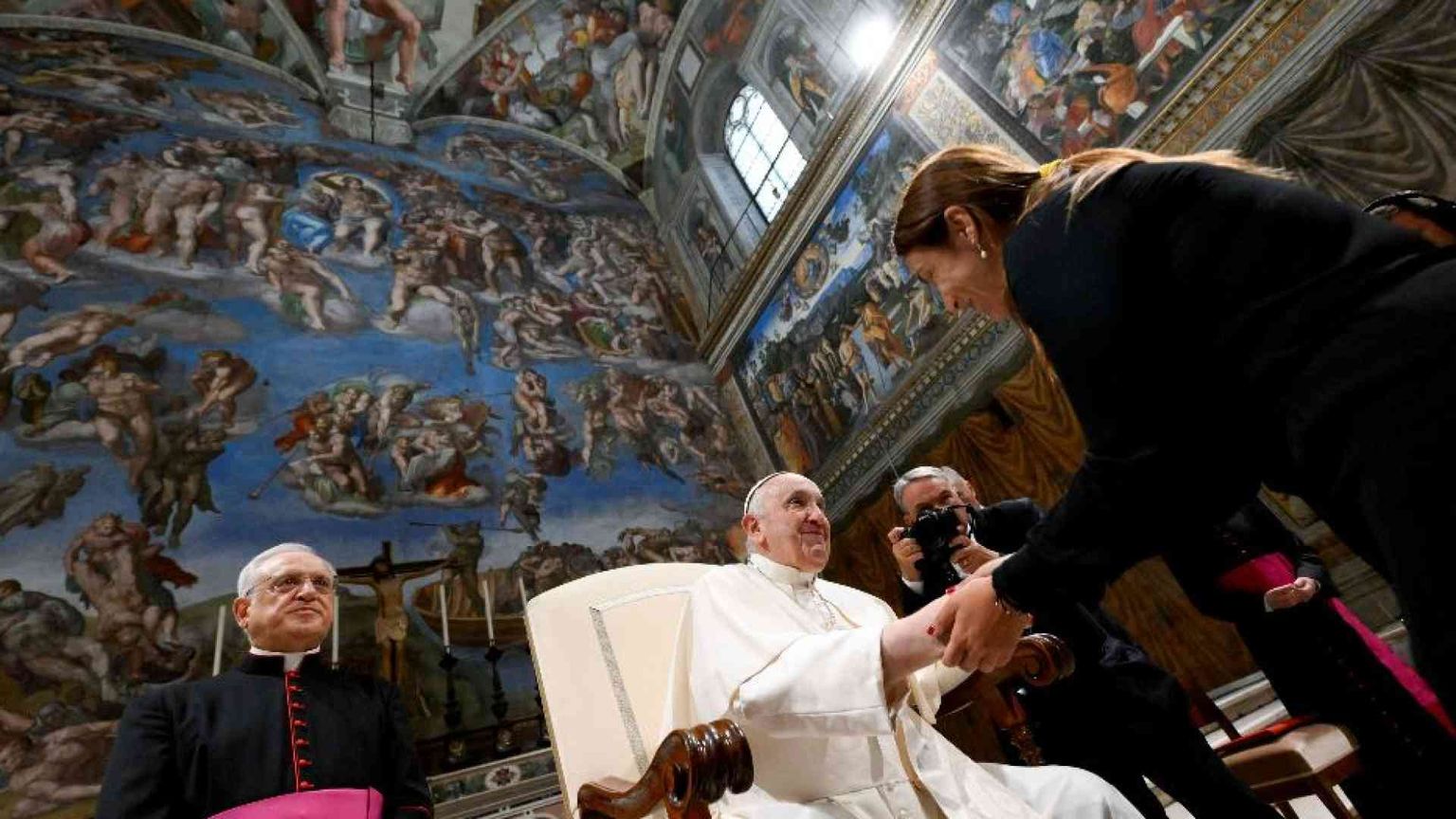 Il Papa: «Anche i poveri hanno bisogno della bellezza»