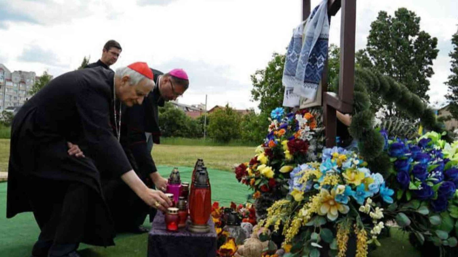 Dopo Kiev, la missione vaticana di Zuppi arriva a Mosca