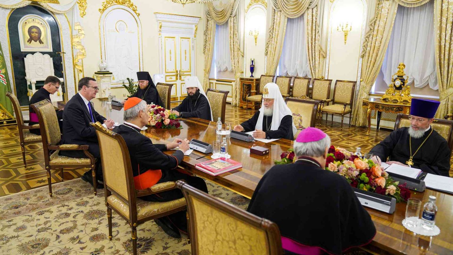 Kirill durante l'incontro: "Lavorare insieme per la pace"