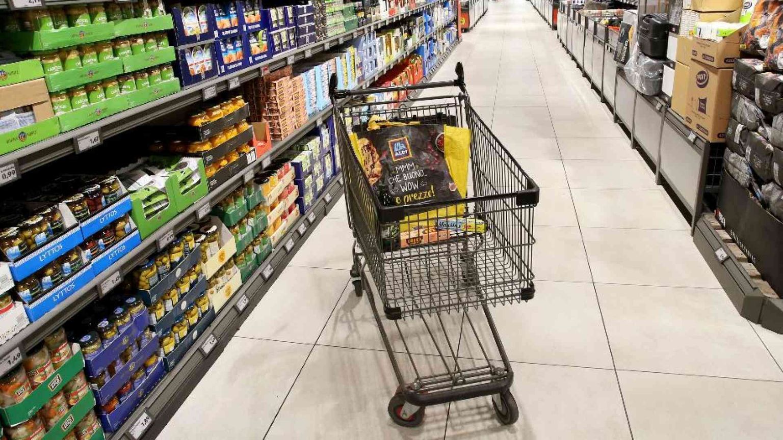 A maggio volano le vendite nei discount, +11% annuo