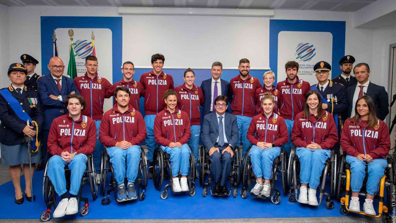 Gli atleti paralimpici entrano in Polizia