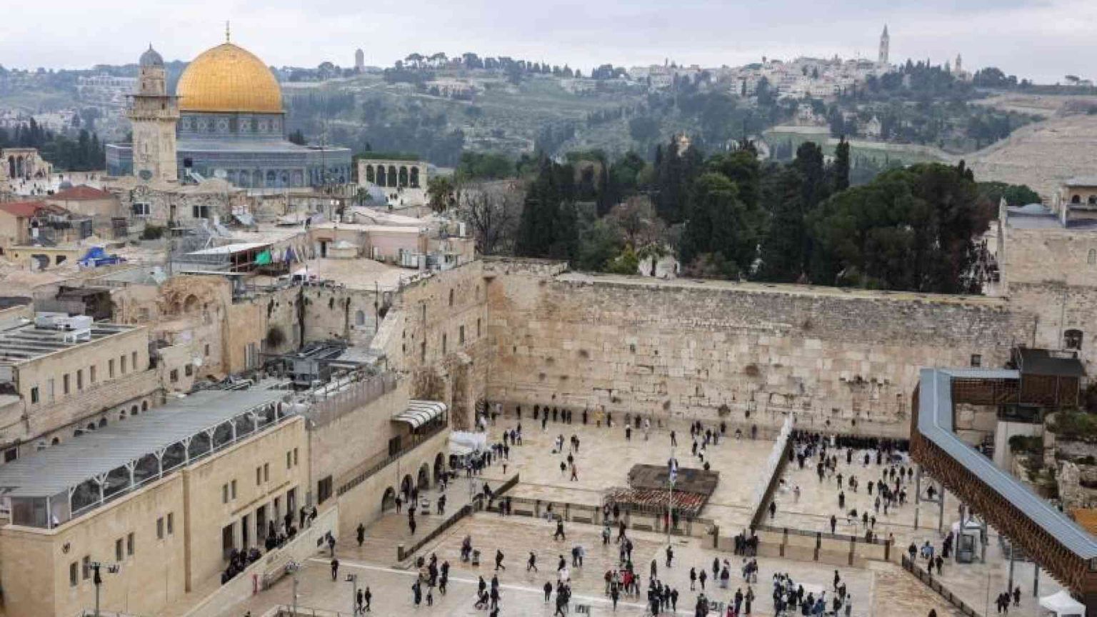 Israele, sputi contro preti e suore. Il presidente Herzog: vergogna