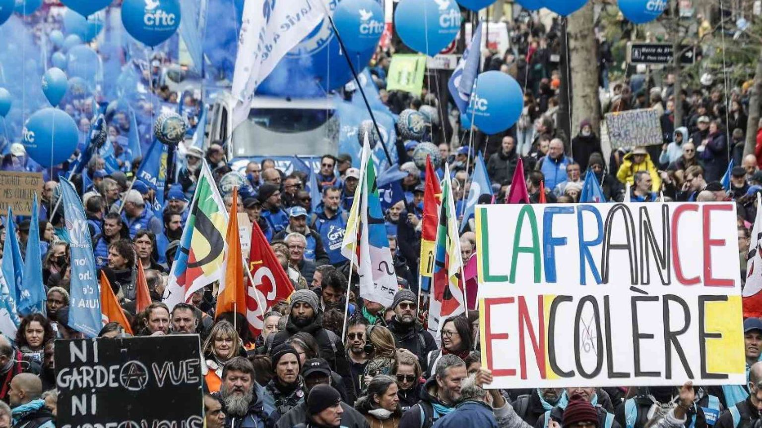 Il «modello francese» di welfare prova a resistere ma non ce la fa