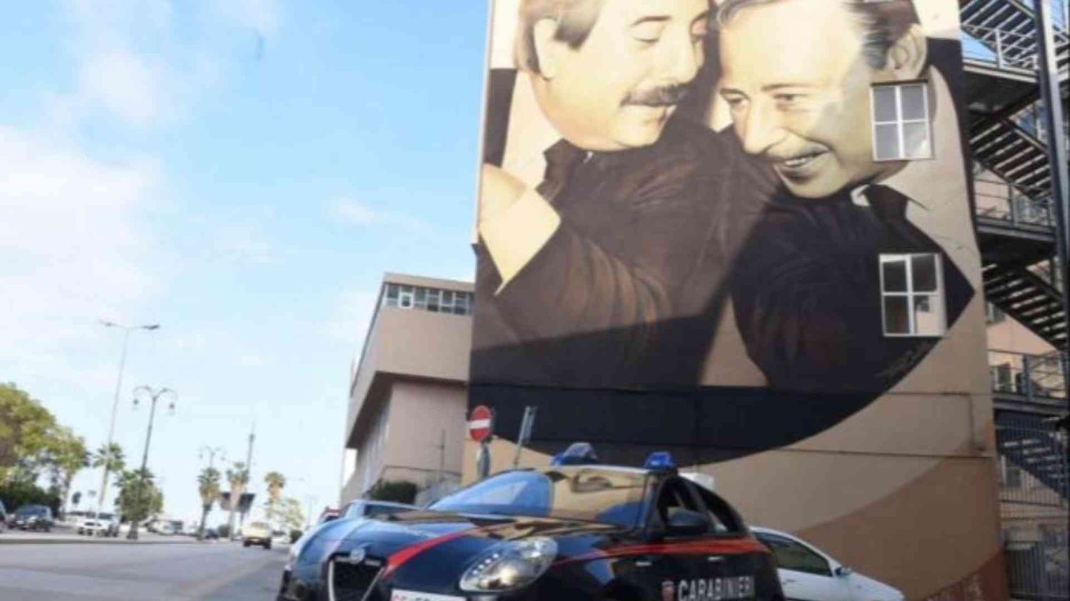 Palermo (divisa) ricorda Borsellino. La premier Meloni si sfila dal corteo