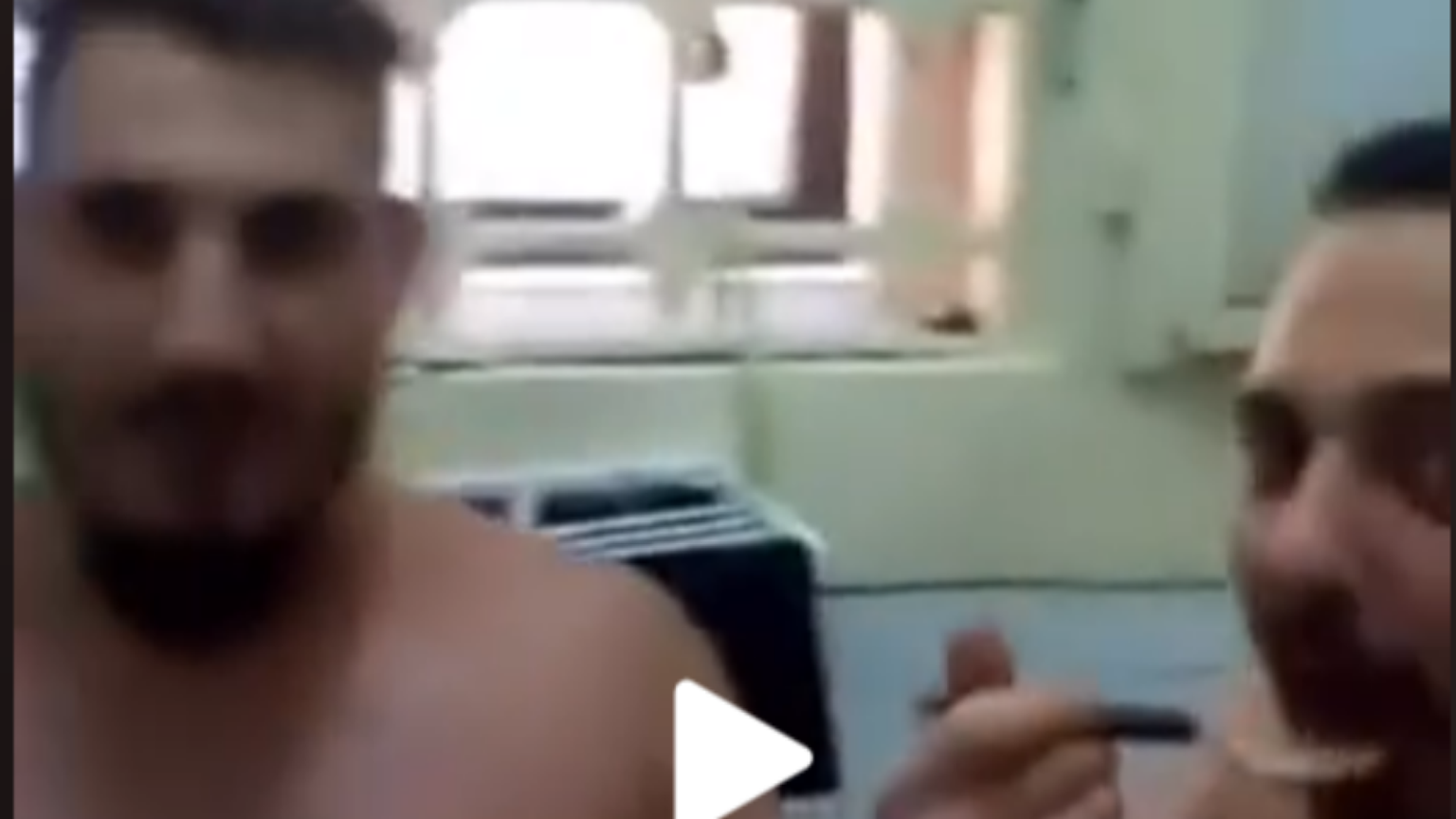 Quei detenuti di Poggioreale e i video sui social: goliardata o avvertimento?