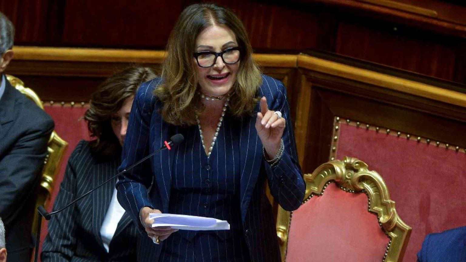 La maggioranza "salva" Santanchè sulla mozione di sfiducia