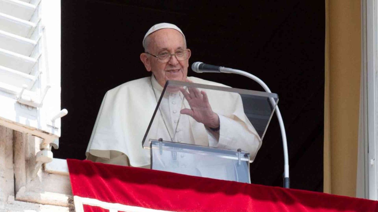 Il Papa: "non sprechiamo tempo nelle futilità"