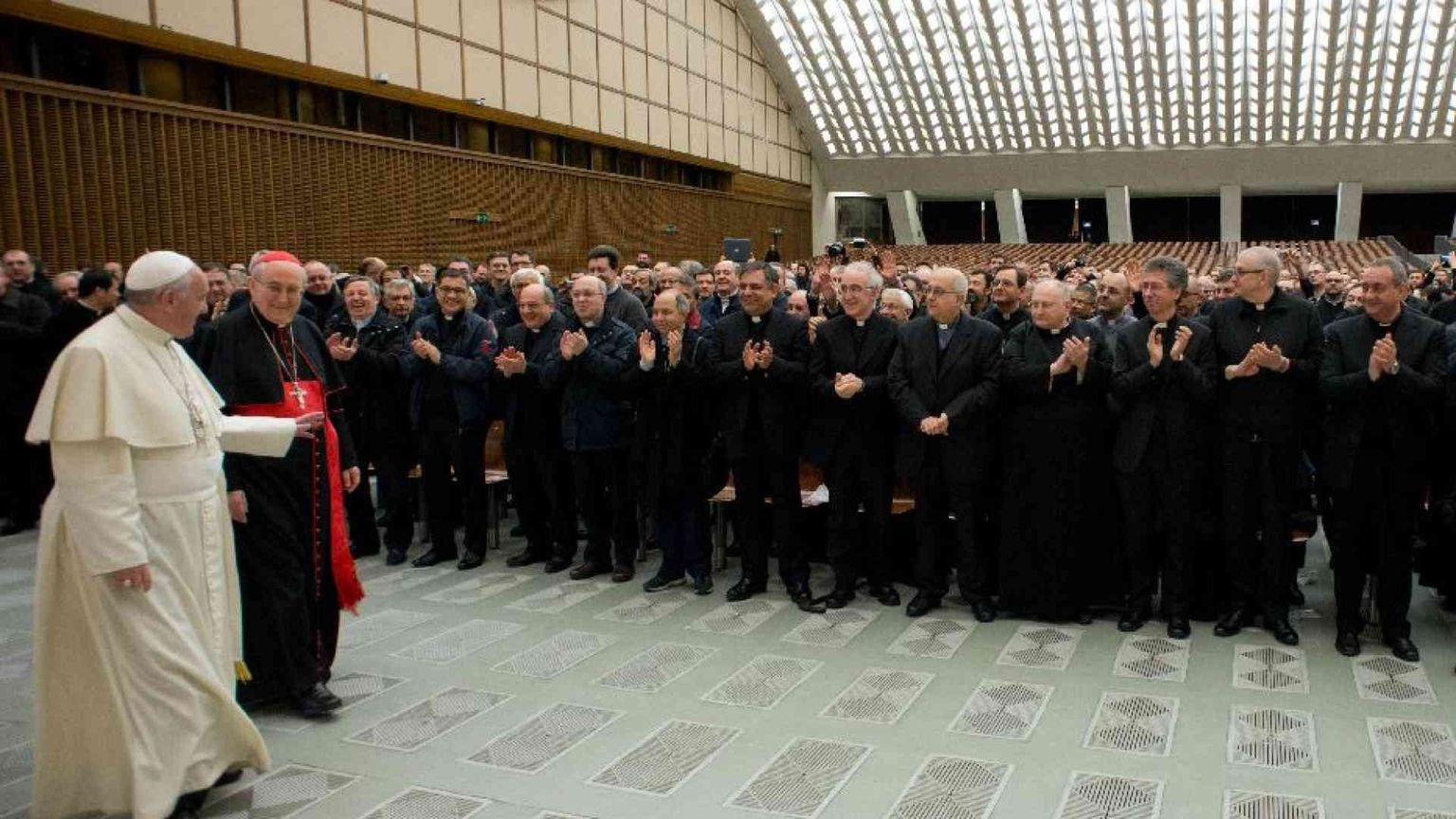 Il Papa al clero di Roma: vigilare su mondanità spirituale e clericalismo