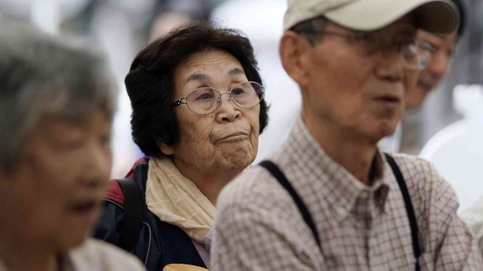 Il Giappone ritrova i turisti assieme ai suoi vecchi limiti