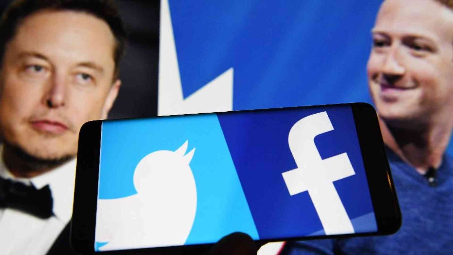 Lo scontro in gabbia tra Elon Musk e Mark Zuckerberg, più annunciato che possibile