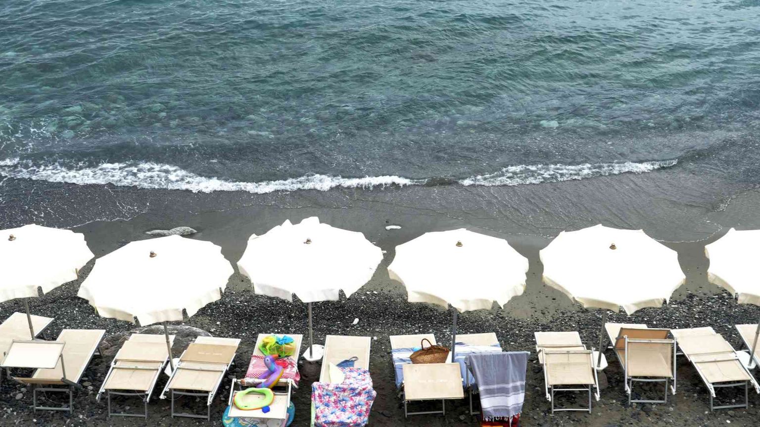 Ferragosto senza il tutto esaurito: gli italiani restano a casa per i rincari