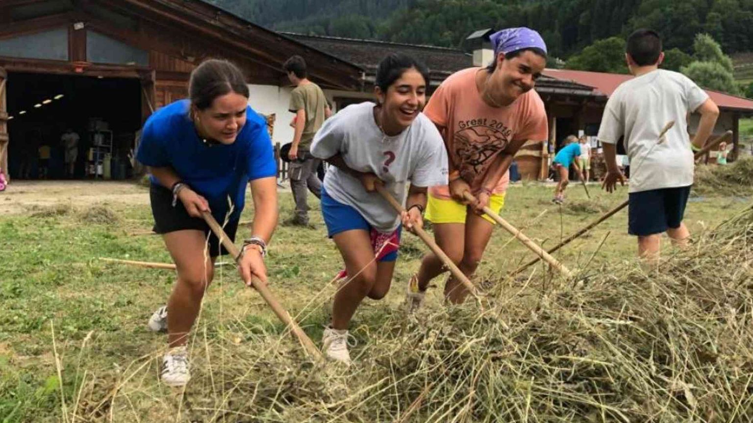 In 80 regalano l'estate ai poveri