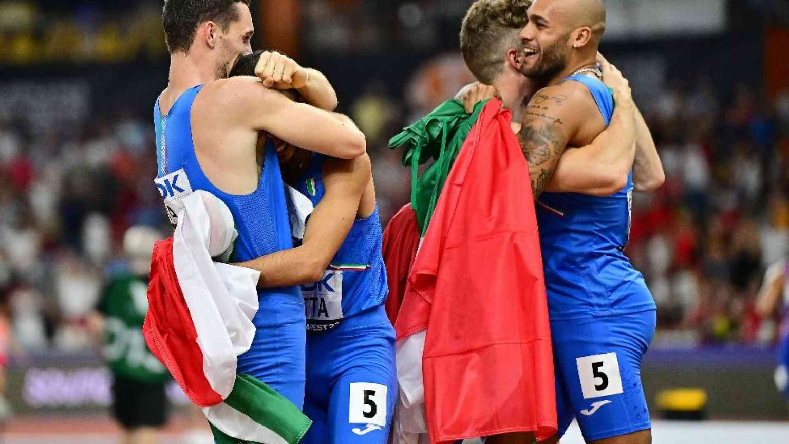 Impresa nella staffetta 4x100: l'Italia vola fino all'Argento